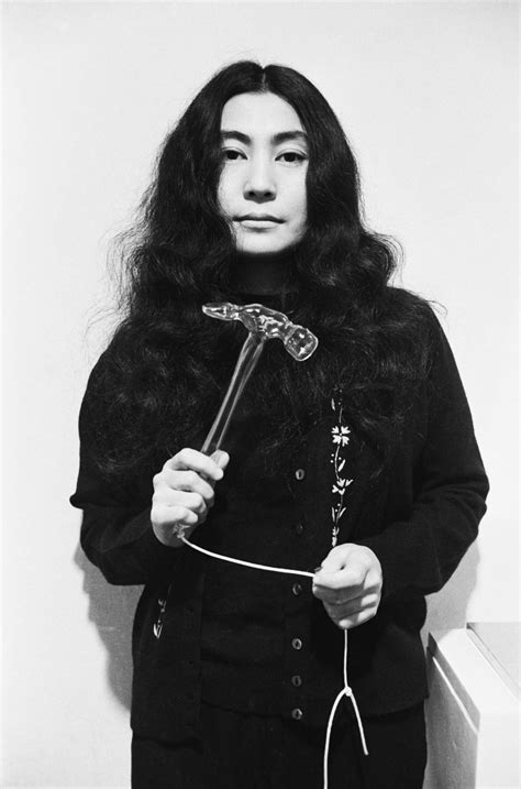 Biografía y obras: Ono, Yoko 